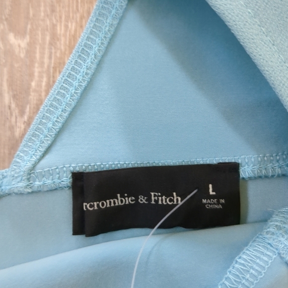 NWT Abercrombie & Fitch Crop Tank Top Women's Large Blue Assemetrical Summer - Picture 3 of 7